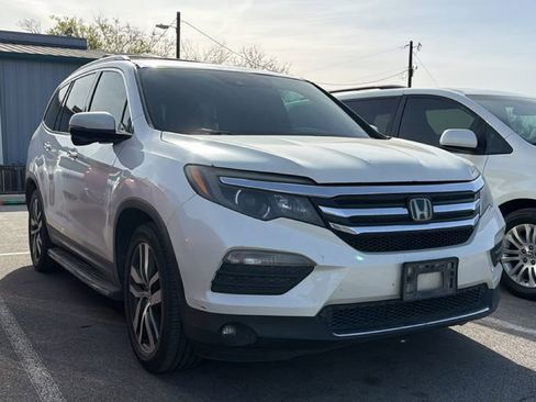 Used 2016 Honda Pilot Touring image 3
