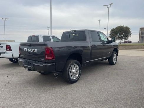 New 2026 RAM 2500 Laramie w/ Sport Appearance Package AWD/4WD image 5