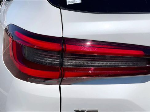 Used 2022 BMW X5 M50i w/ Executive Package AWD/4WD image 29