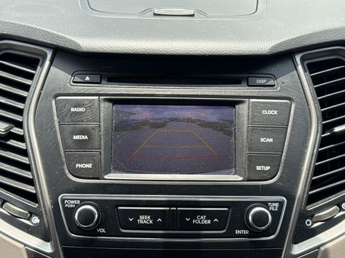 Used 2017 Hyundai Santa Fe Sport FWD image 22