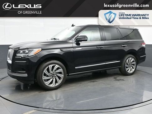 Used 2022 Lincoln Navigator Reserve AWD/4WD image 4