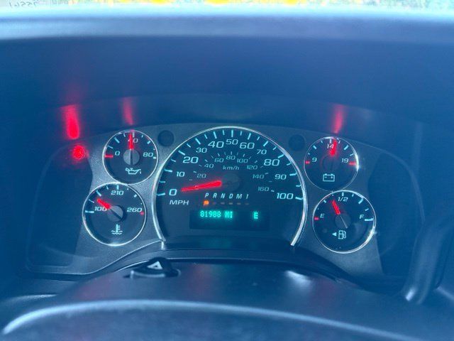 Used 2019 Chevrolet Express 2500 RWD image 14