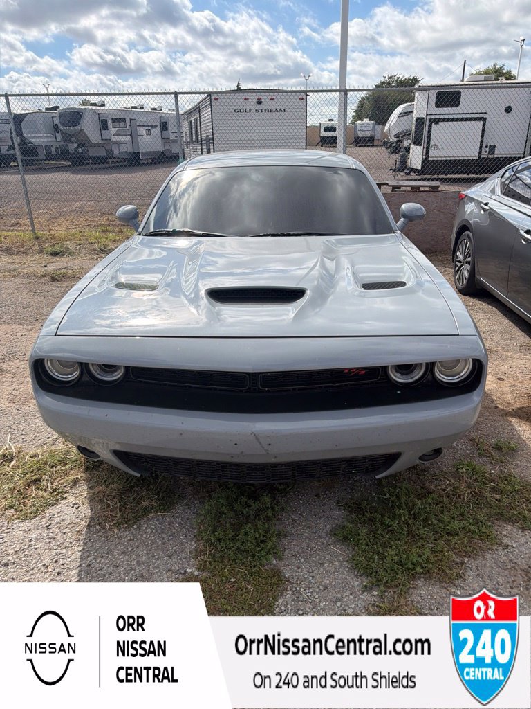 Used 2022 Dodge Challenger R/T Scat Pack RWD image 1