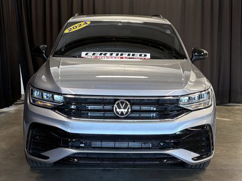 Used 2024 Volkswagen Tiguan SE R-Line image 3