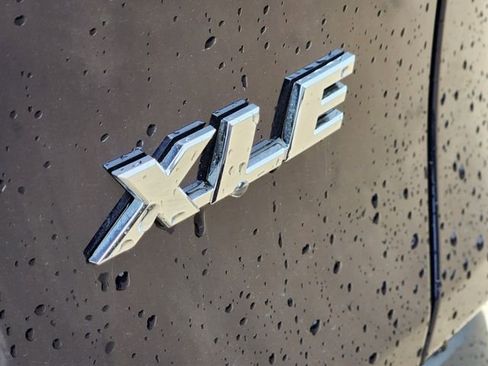 Used 2025 Toyota RAV4 XLE FWD image 10