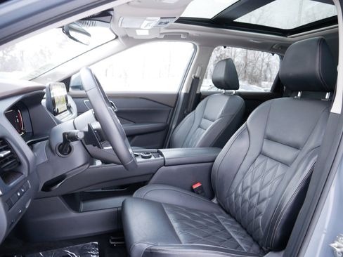 Certified 2022 Nissan Rogue Platinum w/ Head-Up Display Package image 33