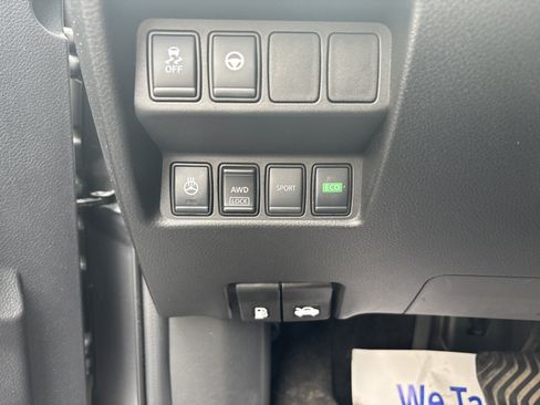 Used 2022 Nissan Rogue Sport SV w/ Technology Package AWD/4WD image 10