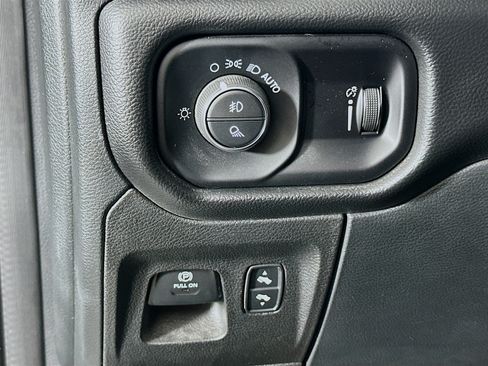 Used 2022 RAM 1500 Big Horn AWD/4WD image 17