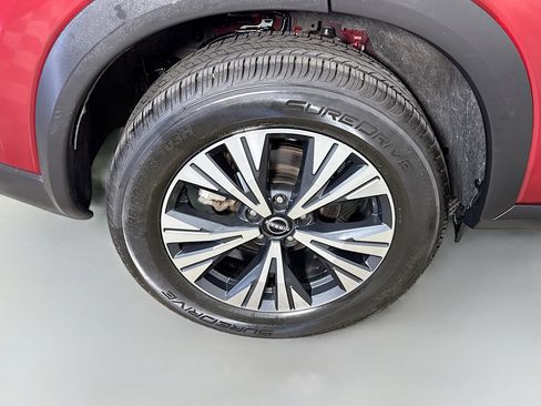 Used 2023 Nissan Rogue SV image 33