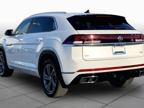 Used 2024 Volkswagen Atlas Cross Sport SEL R-Line AWD/4WD image 12