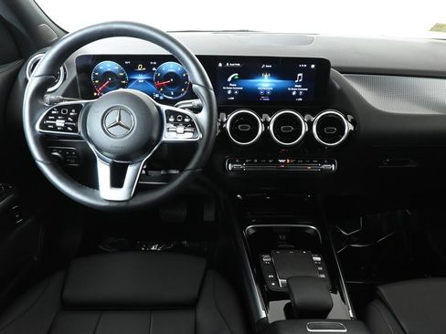Certified 2023 Mercedes-Benz GLA 250 4MATIC image 17