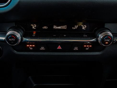 Used 2023 MAZDA CX-30 AWD 2.5 S w/ Preferred Package image 22