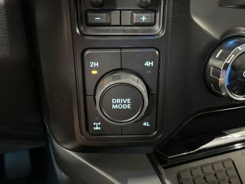 New 2026 Ford F250 Lariat w/ Black Appearance Package image 33