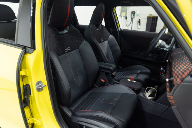 Certified 2025 MINI Cooper S FWD image 22