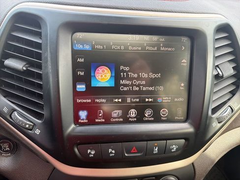 Used 2014 Jeep Cherokee Trailhawk w/ Technology Group image 16