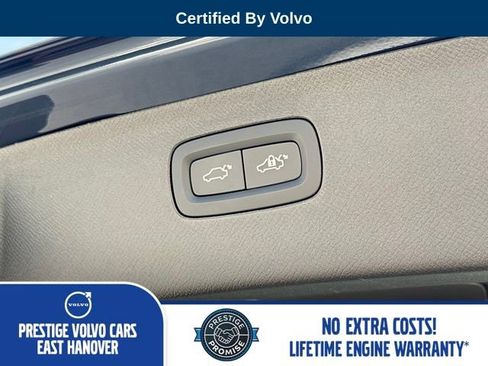 Certified 2025 Volvo XC90 B5 Plus AWD/4WD image 35