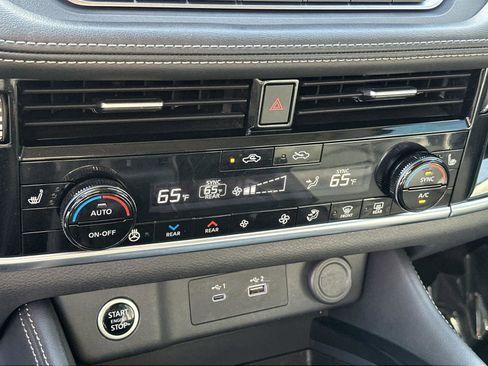 Used 2022 Nissan Rogue SL image 29