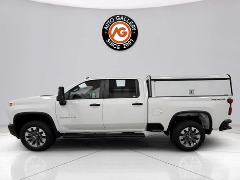 Used 2023 Chevrolet Silverado 2500 Custom w/ Infotainment Package AWD/4WD image 6