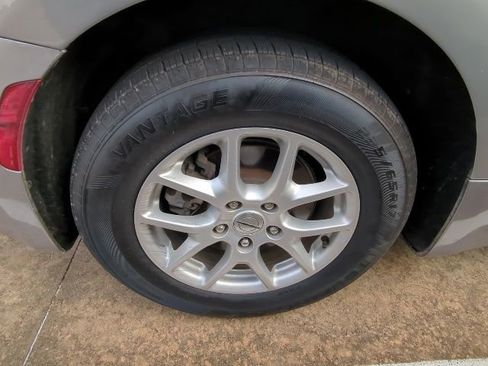 Used 2021 Chrysler Voyager Lxi image 7