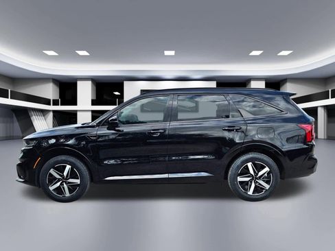 Used 2022 Kia Sorento S FWD image 3