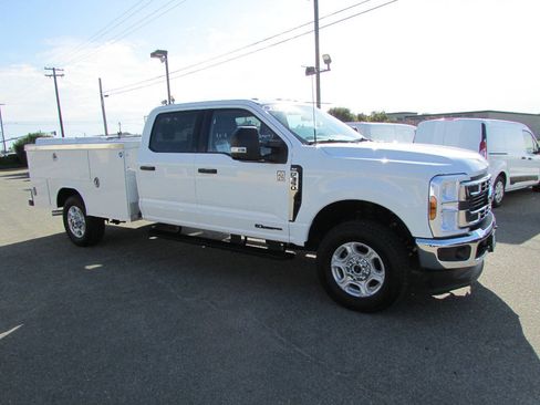 Used 2025 Ford F350 XLT image 5