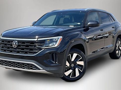 Used 2024 Volkswagen Atlas Cross Sport SE FWD image 3