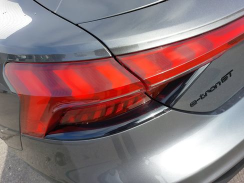 Used 2023 Audi e-tron GT Prestige w/ Prestige Package AWD/4WD image 38