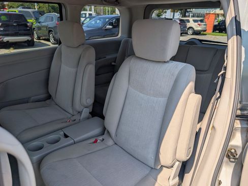 Used 2017 Nissan Quest SV FWD image 10