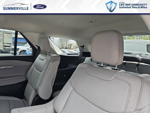 New 2026 Ford Explorer Active w/ Active Comfort Package RWD image 17