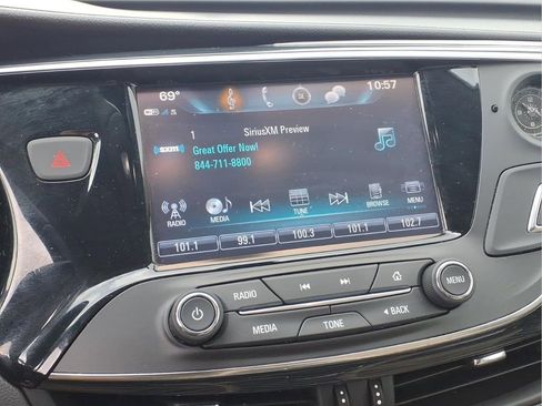 Certified 2017 Buick Envision Essence FWD image 5