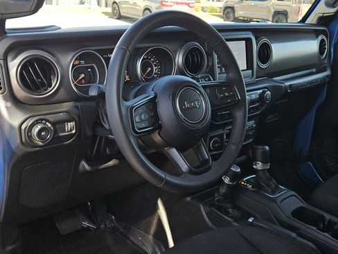 Used 2023 Jeep Wrangler Unlimited Sport AWD/4WD image 23