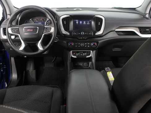 Used 2023 GMC Terrain SLE w/ Driver Convenience Package image 10