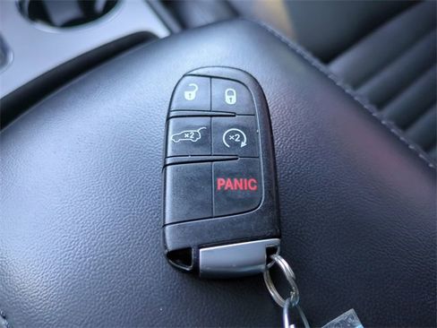 Used 2020 Jeep Grand Cherokee Limited X image 37