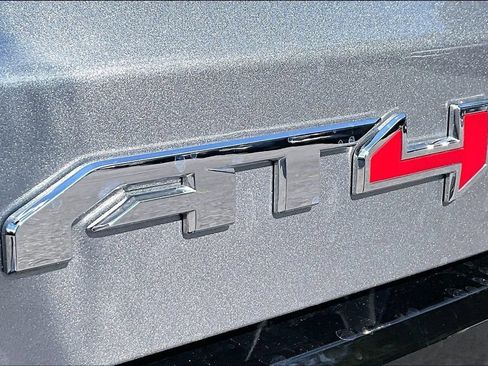 Used 2026 GMC Terrain AT4 w/ Convenience Package III AWD/4WD image 24
