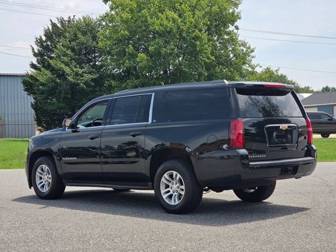 Used 2019 Chevrolet Suburban LT AWD/4WD image 12