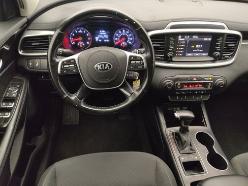 Used 2019 Kia Sorento S FWD image 22