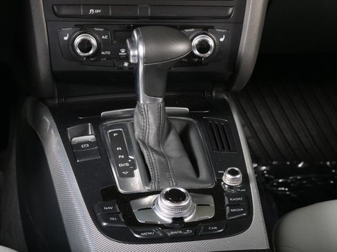 Used 2016 Audi A4 Premium w/ Audi MMI Navigation Plus AWD/4WD image 30