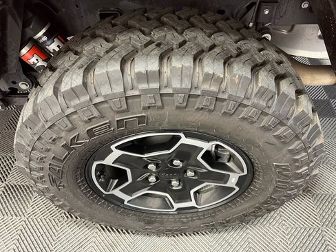 Used 2023 Jeep Gladiator Mojave w/ Cold Weather Group image 40