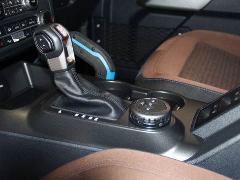 Used 2023 Ford Bronco Outer Banks AWD/4WD image 45