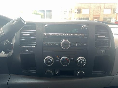 Used 2013 Chevrolet Silverado 2500 W/T AWD/4WD image 16