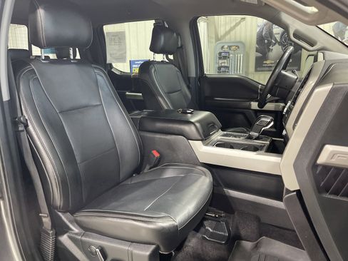 Used 2017 Ford F150 Lariat image 11