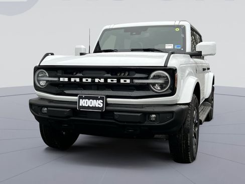 New 2026 Ford Bronco Outer Banks AWD/4WD image 1