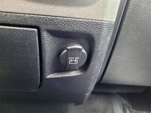 Used 2017 RAM 1500 Express image 14