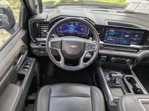 Used 2022 Chevrolet Silverado 1500 LTZ w/ LTZ Premium Package RWD image 15