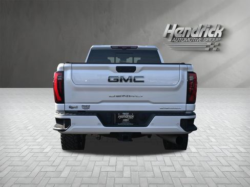 Used 2025 GMC Sierra 2500 Denali Ultimate w/ Max Trailering Package AWD/4WD image 9