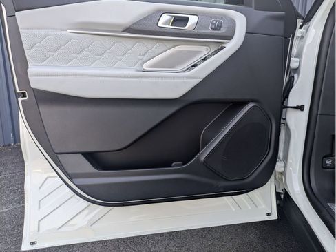 New 2026 Ford Explorer Platinum AWD/4WD image 12