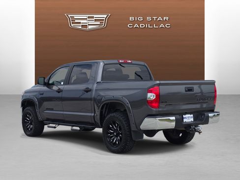 Used 2019 Toyota Tundra SR5 w/ SR5 Upgrade Package AWD/4WD image 3