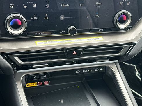 New 2026 Lexus TX 500h AWD image 21