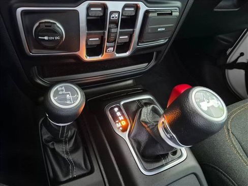 Used 2024 Jeep Wrangler Unlimited Sport AWD/4WD image 11