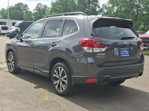 Used 2023 Subaru Forester Limited w/ Popular Package #2 AWD/4WD image 5